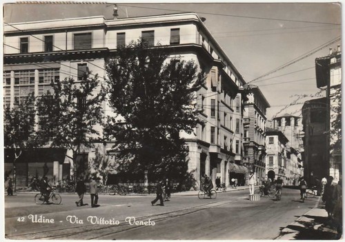 Udine via vittorio - udine, veneto