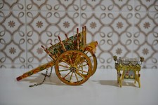 Antico carrettino siciliano con banchetto per acqua e anice