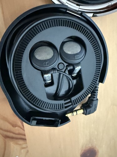 Aiwa vintage earbuds - aiwa, hp-j7