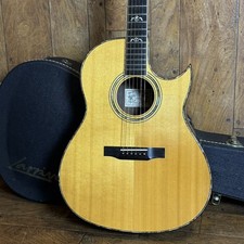 Larrivee C-10 Tiger 1995