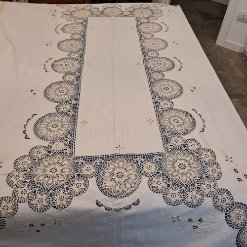 Tovaglia posti con ricami - posti,