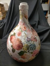 DAMIGIANETTA IN VETRO DECORATA CON DECOUPAGE E ACRILICI FONDO BIANCO CON ROSE