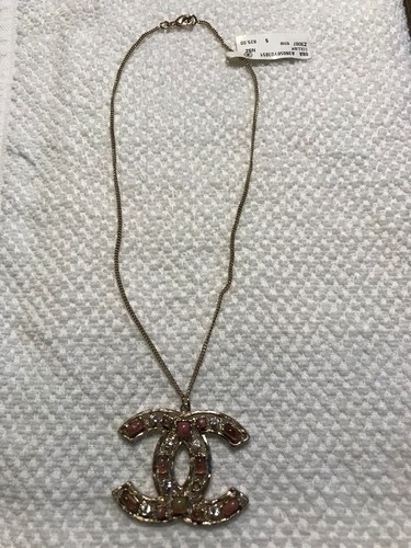 100 authentic chanel - 100%,