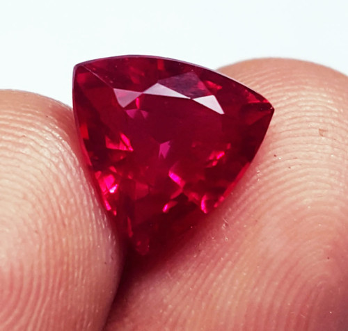Naturale rosso rubino kt - 2.85,
