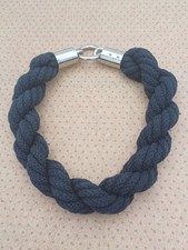 Collana girocollo moderna