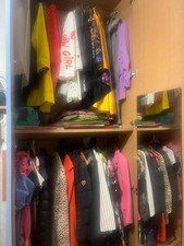 Armadio 4 ante angolare di colore azzurro, ottimamente conservato, molto capient