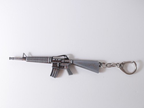 Vintage m16 rifle keyring - rifle,