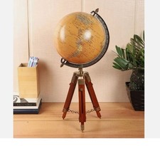 Antico mappamondo decorativo