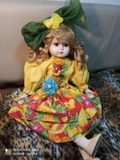  Splendida grande bambola  in