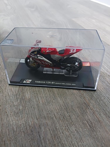 2004 yamaha yzr - 1/24,