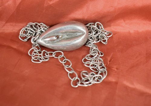 Scultura erotica argento e - ,