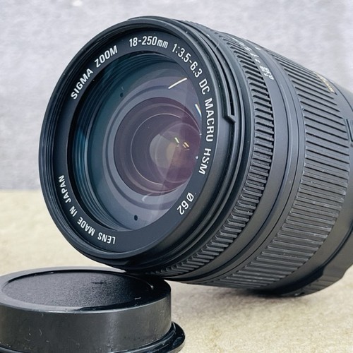 Obiettivo fotocamera usato