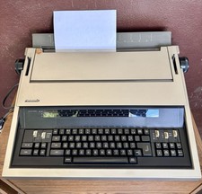 Macchina da scrivere elettrica