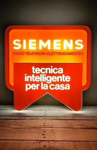 Insegna luminosa vintage