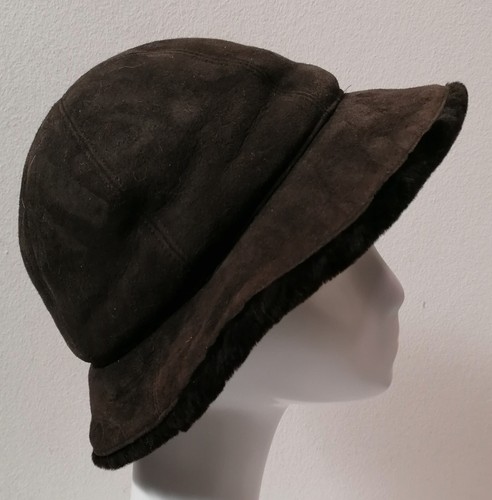 Cappello vero montone - in,