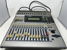 YAMAHA Mixer 01V Digital