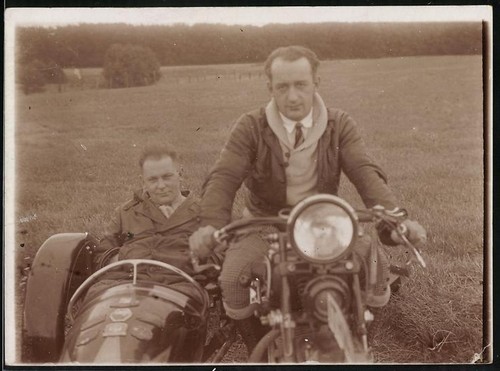 Fotografia moto con carro