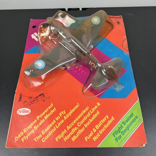 Nos testors fly - cox, p-40e