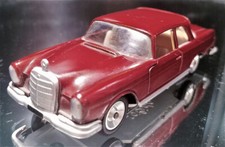 MODELLO AUTO '70 VINTAGE ORIGINALE SOLIDO MERCEDES 220 SE 126 SC. 1/43 3/63 XX