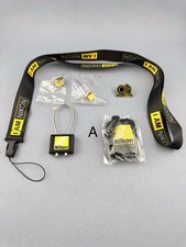 Nikon Gadget Original, Pins