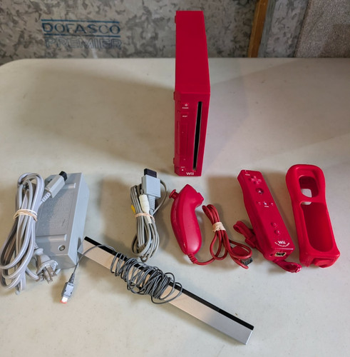 Nintendo wii red console - nintendo,