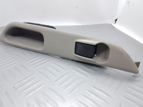 Nissan almera tino anno - almera,