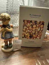 Figurina M.J. Hummel A Stitch