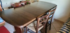 Vendo tavolo in legno con 4 sedie impagliate