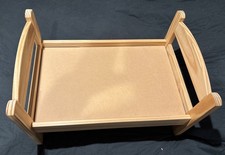 Bambola o letto in legno usato