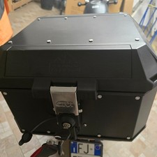 Givi trekker alaska 44 litri + piastra