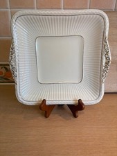 Piatto da torta/standwich con manico Wedgwood Of Etruria & Barlaston - Edme - bordo oro