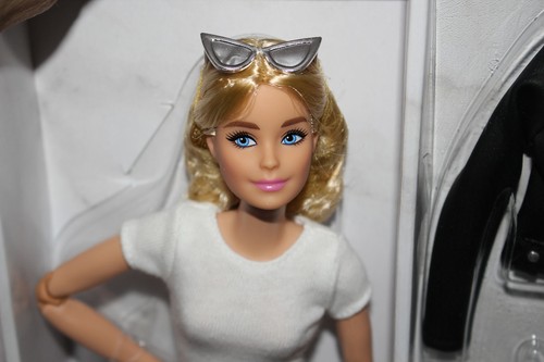 2021 barbiestyle doll - +, 2