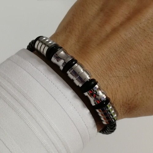 Bracciale pelle uomo - uomo, con