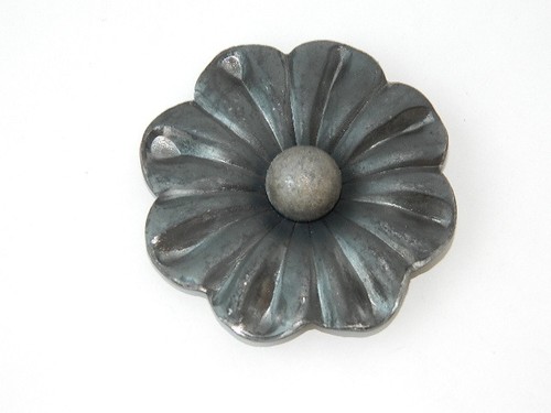 Fiore ferro battuto - in,