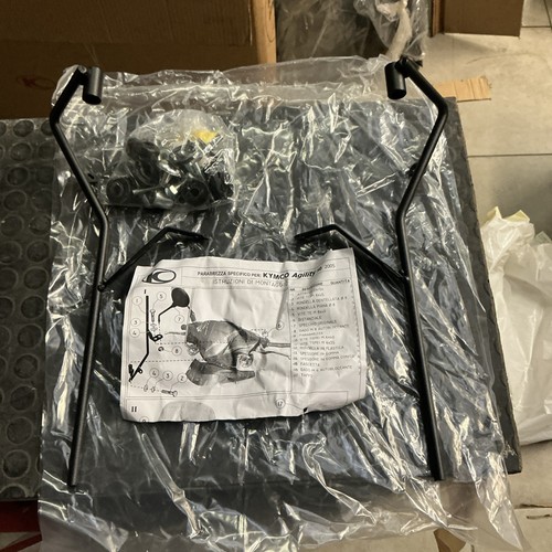 Kit attacchi parabrezza kymco - kit,