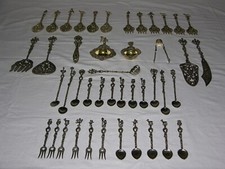 Preziosa e rarissima collezione di posate con stemmi araldici