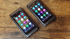 Due smartphone NOKIA N8-00 16