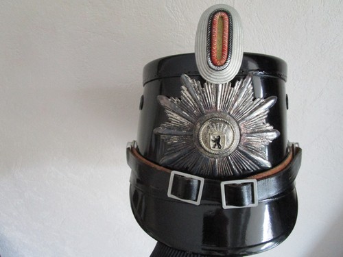 Vecchio elmetto polizia - , /