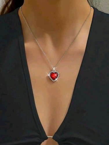 Collana con ciondolo - , forma