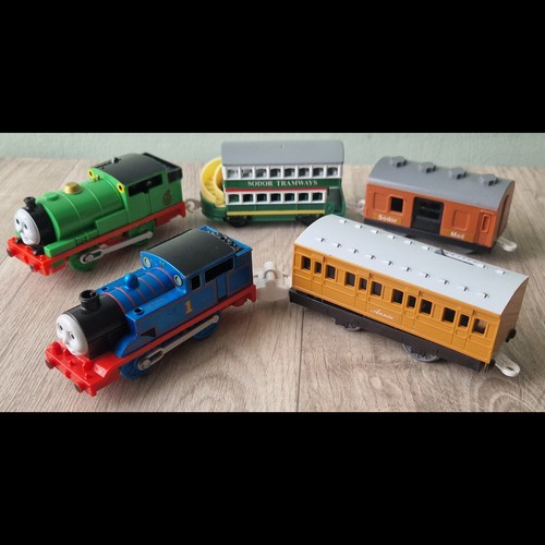 Thomas the tank train - thomas,