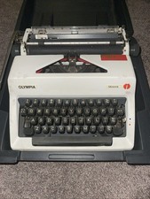 OLYMPIA SM9 Typewriter 70s