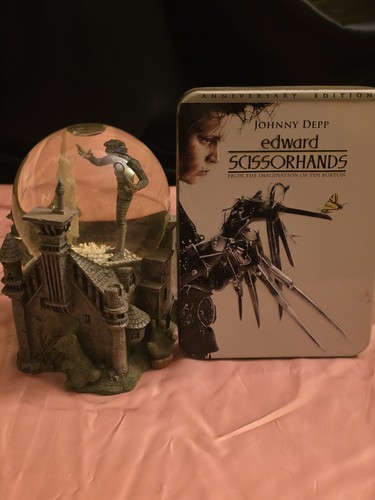 Edward scissorhands snow globe - edward,