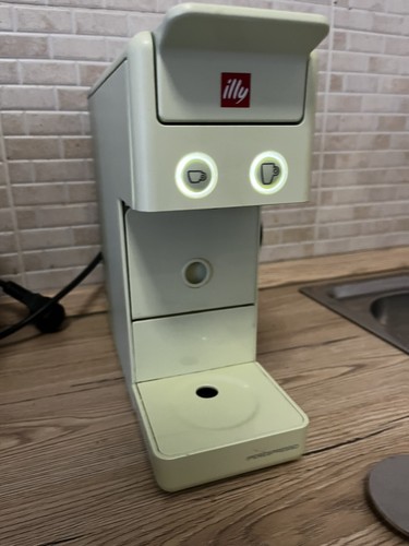 Illy iperespresso - y3.3,