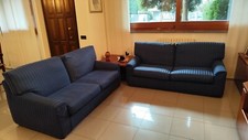 Vendesi  divano o coppia si divani 3 posti blu. 