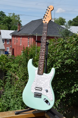 Fender tom delonge - tom,