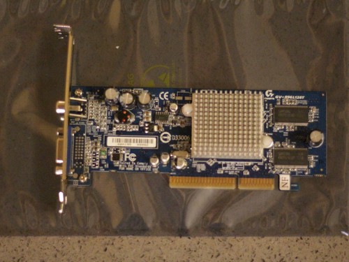 Gigabyte ati radeon 9600 - gigabyte,
