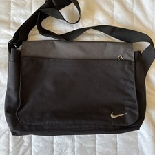 Nike Messenger Bag BA2836-075 Nera Vintage Sportswear Laptop Shoulder Bag