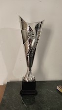 trofeo coppa premiazione podio sportiva h 34 argento in plastica con base
