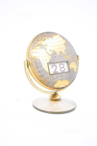 Vinatge perpetual calendar - perpetual,