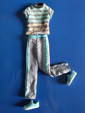 "MATTEL" vestiti per "Ken Fashionistas", 2010, colore grigio e turchese.